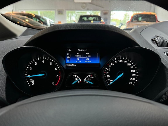 Ford C-Max 9 of 16