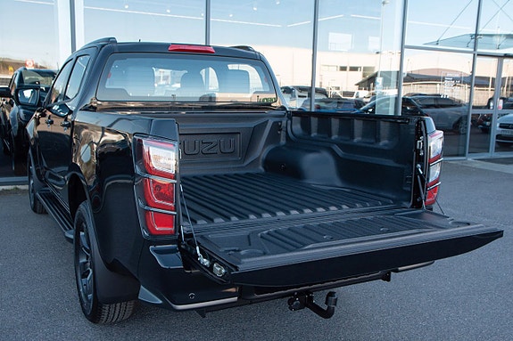 Isuzu D-max 8 of 17
