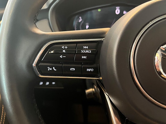 Mazda CX-60 11 of 15