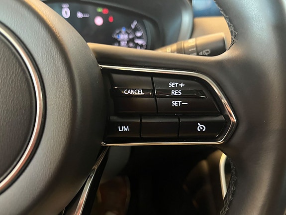 Mazda CX-60 12 of 15