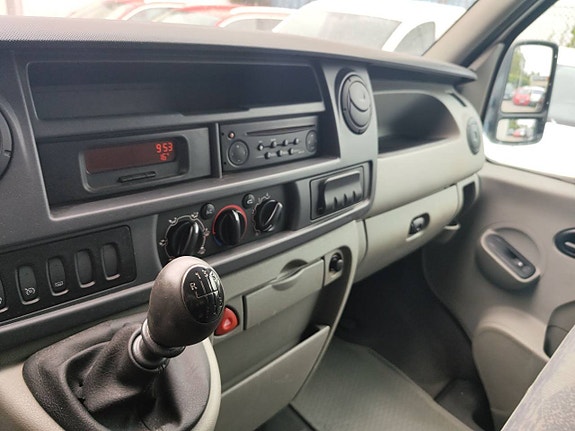 Renault Master 9 of 9