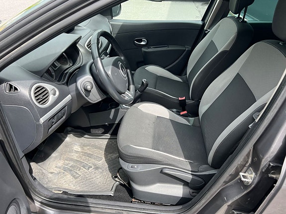 Renault Clio 9 of 10