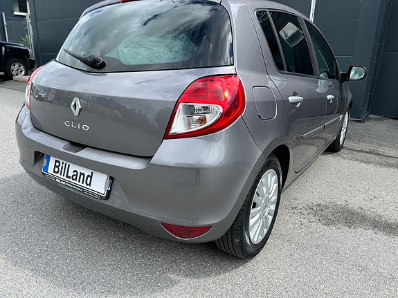 Renault Clio 6 of 10
