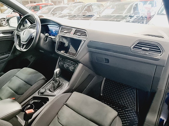 Volkswagen Tiguan 22 of 27