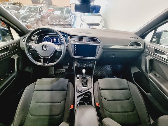 Volkswagen Tiguan 12 of 27