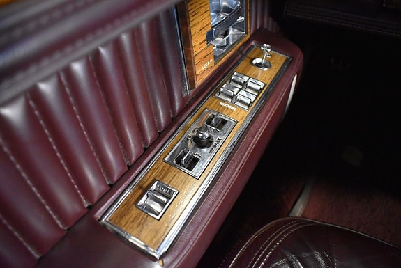Cadillac Seville 16 of 19