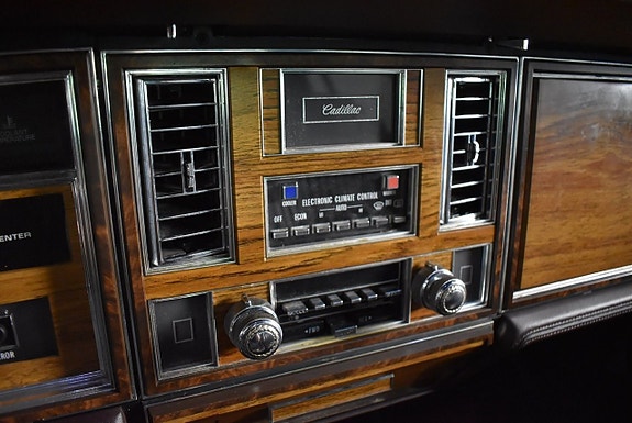 Cadillac Seville 17 of 19