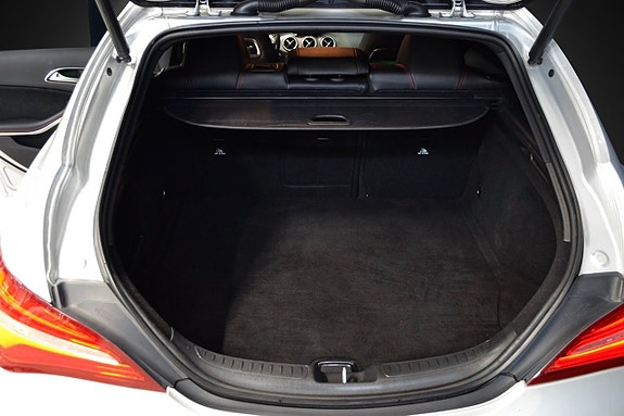 Mercedes-Benz CLA200 d 13 of 18