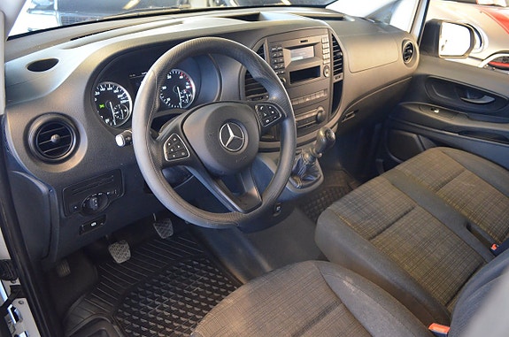 Mercedes-Benz Vito 111 3 of 5