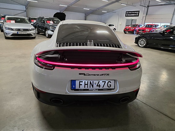 Porsche 911 Carrera GTS 4 of 14
