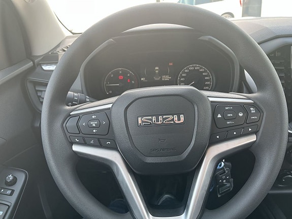 Isuzu D-max 11 of 11