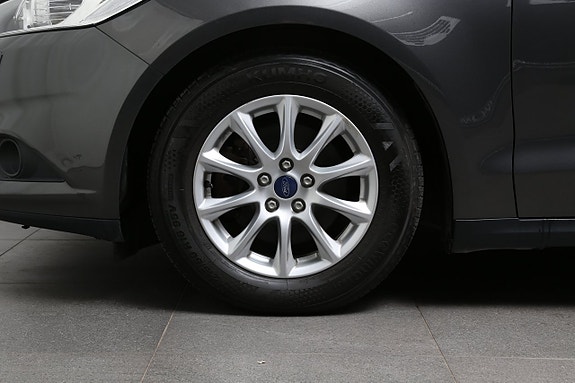 Ford Mondeo 9 of 26