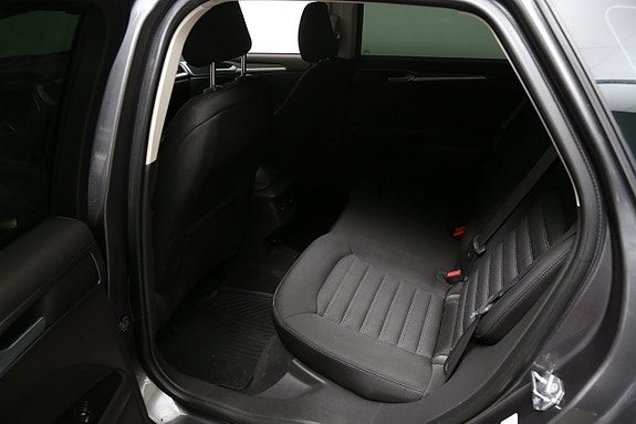 Ford Mondeo 24 of 26