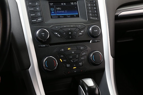 Ford Mondeo 20 of 26