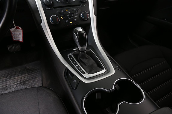 Ford Mondeo 23 of 26