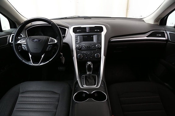 Ford Mondeo 18 of 26