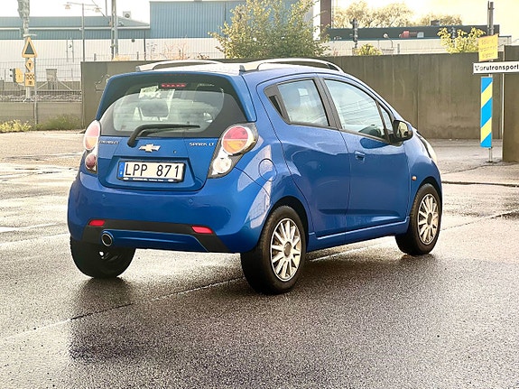 Chevrolet Spark 4 of 7