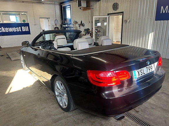 BMW 318 3 of 5
