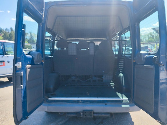 Ford Transit 8 of 9