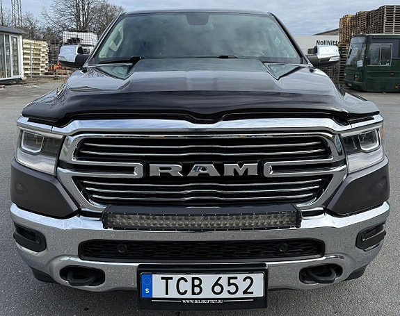 Dodge RAM 1500 2 of 5