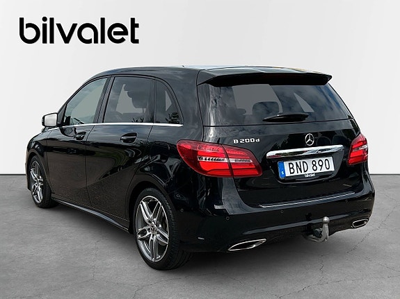 Mercedes-Benz B200 d 4 of 5