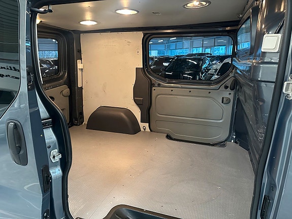 Nissan Primaster 2.9t 6 of 11