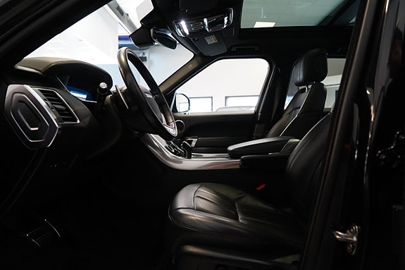 Land Rover Range Rover Sport 21 of 27