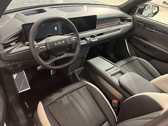 Kia EV9 4 of 23