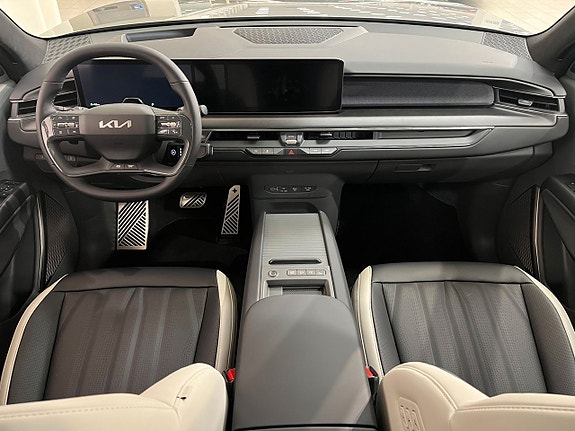 Kia EV9 5 of 23