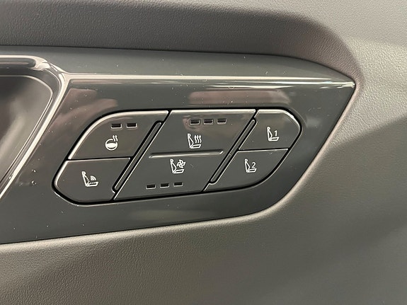 Kia EV9 15 of 23