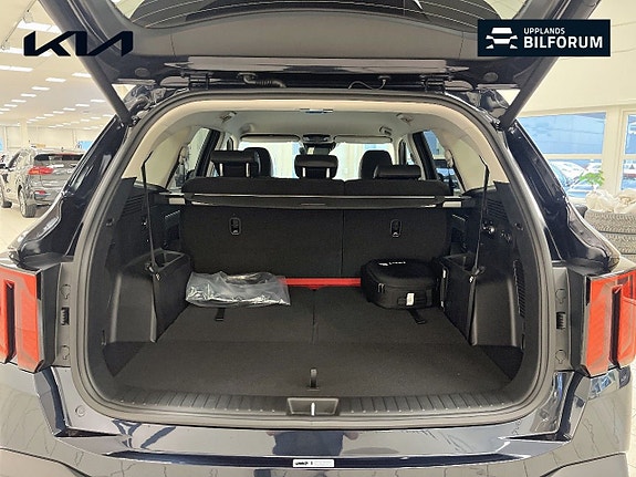 Kia Sorento 14 of 18