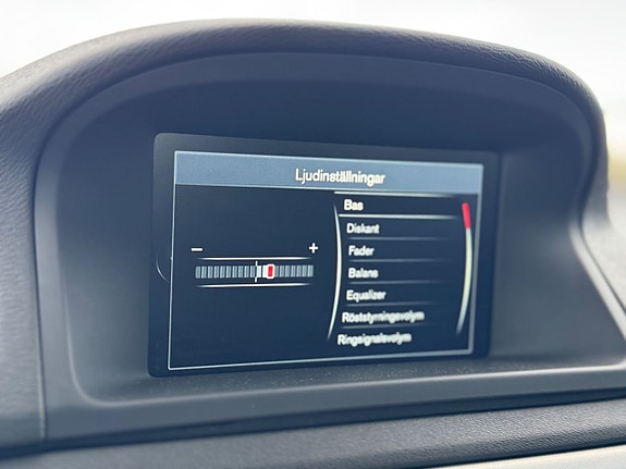 Volvo XC70 25 of 25