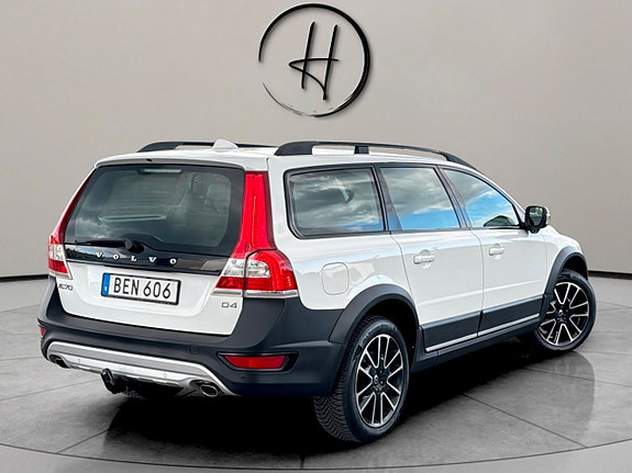 Volvo XC70 5 of 25