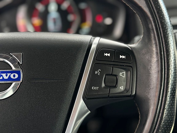 Volvo XC70 14 of 25