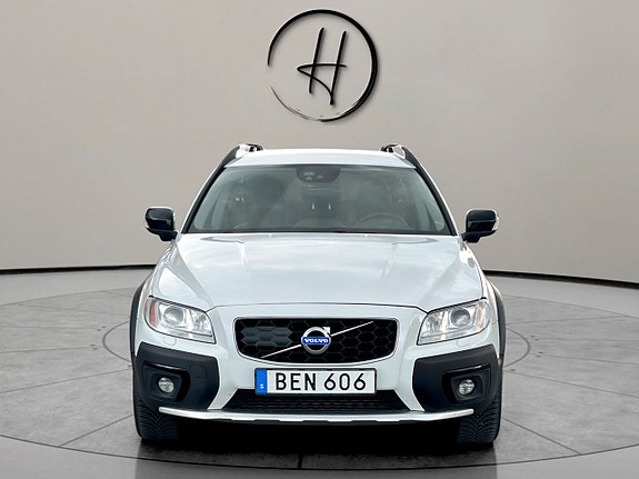 Volvo XC70 3 of 25
