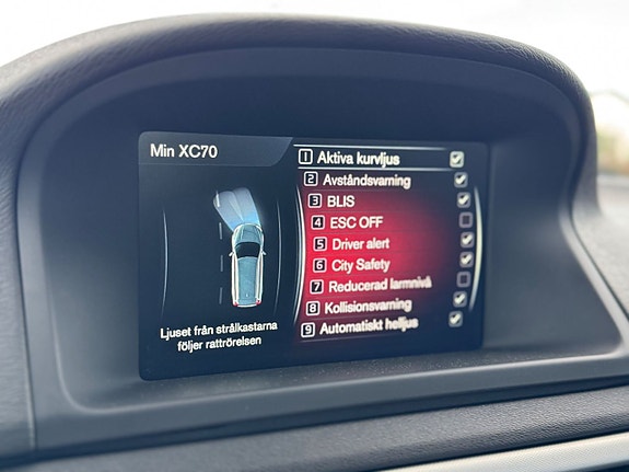Volvo XC70 21 of 25