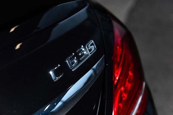 Mercedes-Benz C63 5 of 5
