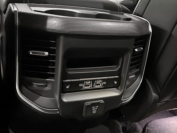 Dodge RAM 1500 18 of 27