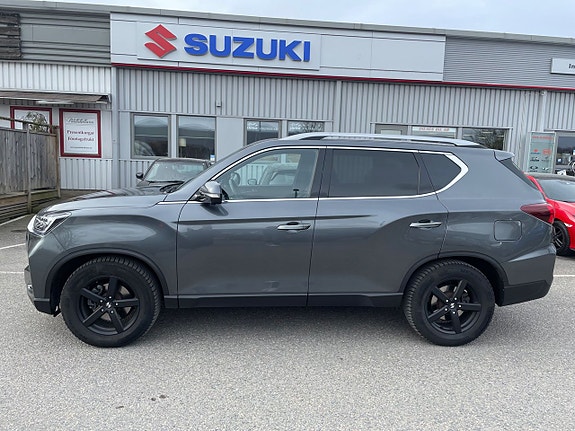 KGM Rexton 3 of 13