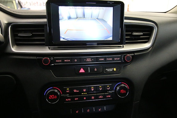 Kia Ceed 18 of 22