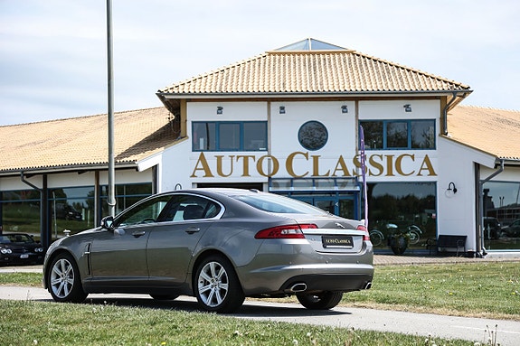 Jaguar XF 7 of 20