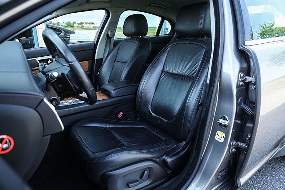 Jaguar XF 15 of 20