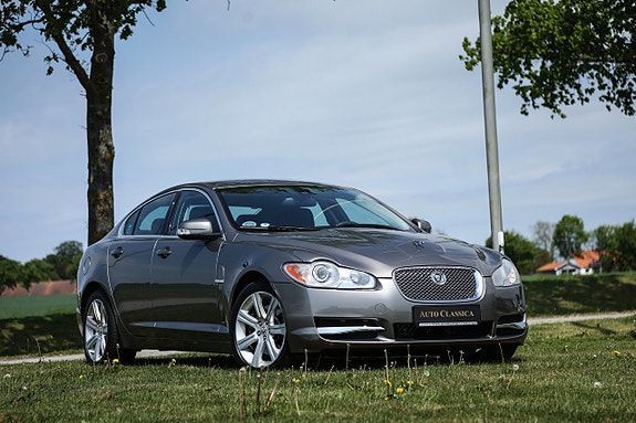 Jaguar XF 2 of 20