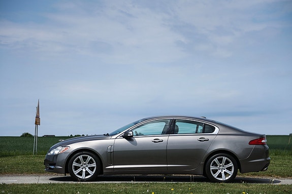 Jaguar XF 10 of 20