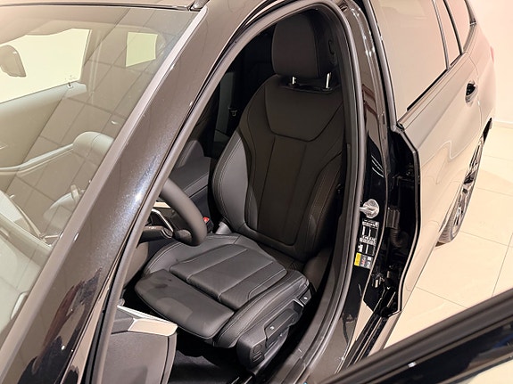 BMW 330e 5 of 12