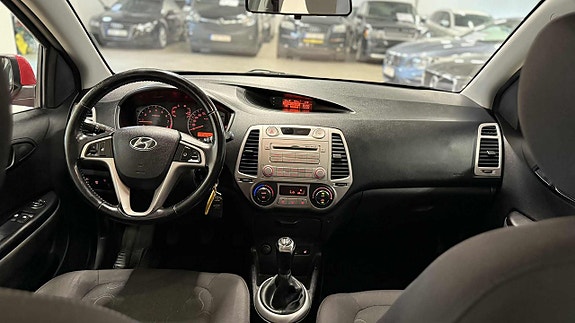 Hyundai i20 12 of 21