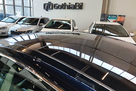 Tesla Model S 22 of 23