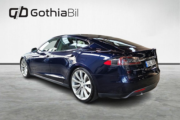 Tesla Model S 7 of 23