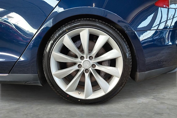 Tesla Model S 9 of 23