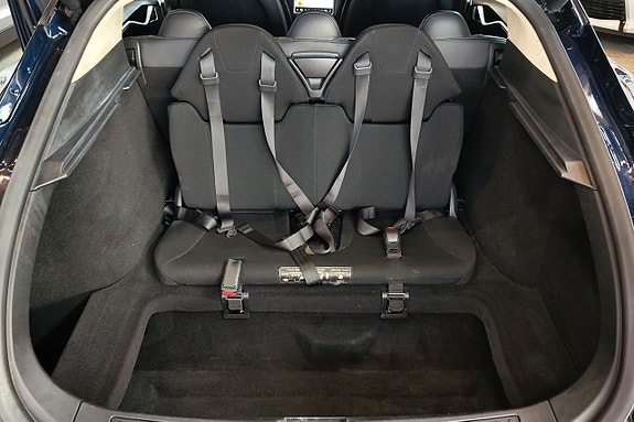 Tesla Model S 13 of 23
